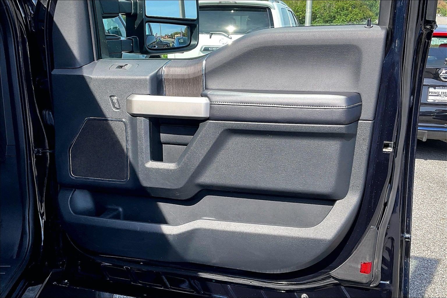 Used 2021 Ford F350 Lariat w/ Chrome Package AWD/4WD image 24