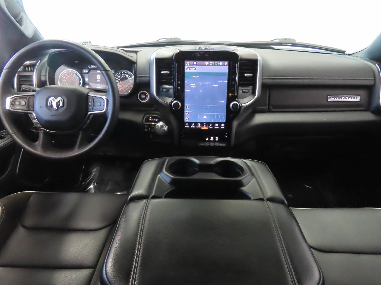 Used 2025 RAM 1500 Laramie AWD/4WD image 15