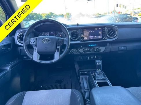 Used 2021 Toyota Tacoma TRD Off-Road AWD/4WD image 19