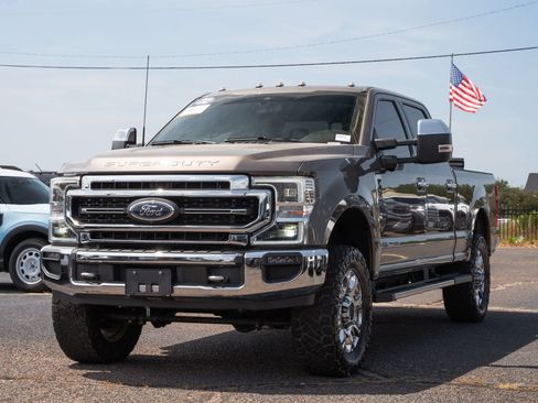 Used 2022 Ford F250 Lariat w/ Lariat Ultimate Package AWD/4WD image 3