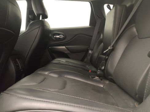 Used 2021 Jeep Cherokee Latitude Lux AWD/4WD image 18