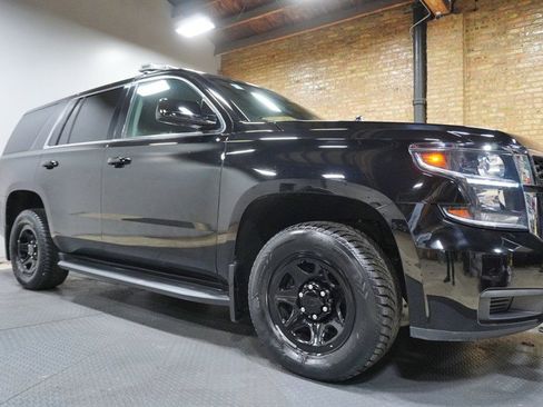 Used 2019 Chevrolet Tahoe 4WD w/ Remote Keyless Entry Package image 7