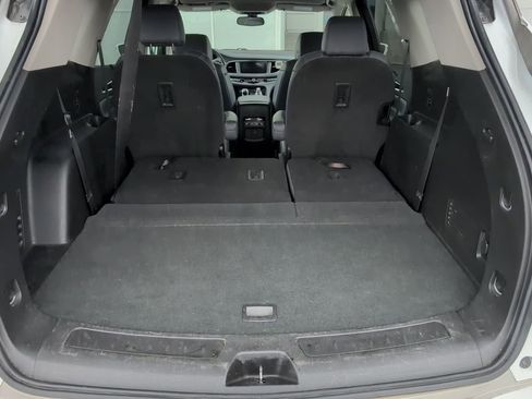 Used 2020 Buick Enclave Essence FWD image 8