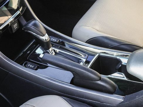 Used 2016 Honda Accord EX-L image 26