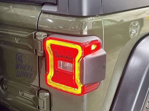 Used 2020 Jeep Wrangler Unlimited Sport image 34