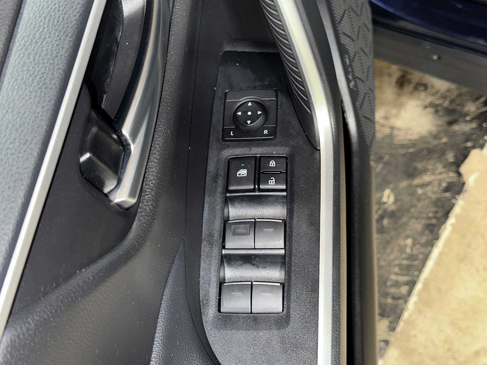 Certified 2025 Toyota RAV4 XLE AWD/4WD image 22