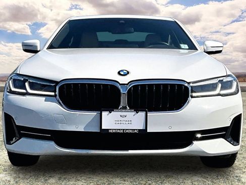 Used 2021 BMW 530e w/ Convenience Package image 2