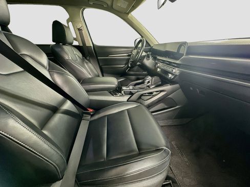 Used 2025 Kia Telluride S FWD image 33