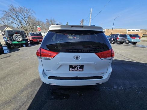 Used 2012 Toyota Sienna LE w/ Towing Pkg AWD/4WD image 9