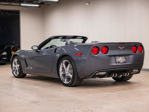 Used 2010 Chevrolet Corvette Convertible w/ Preferred Equipment Group RWD image 33