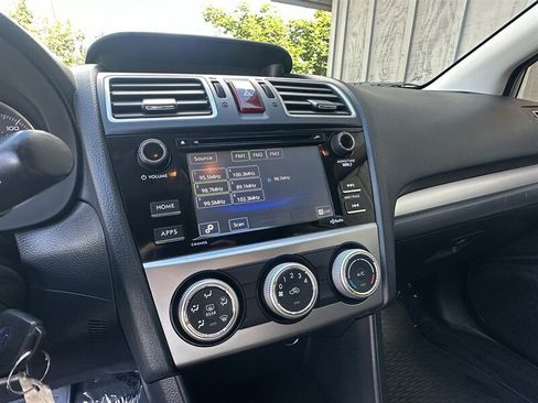 Used 2015 Subaru Crosstrek 2.0i Premium w/ Moonroof Package AWD/4WD image 41