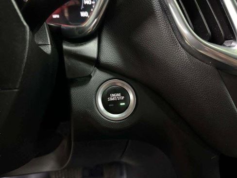 Used 2020 Chevrolet Equinox LT AWD/4WD image 32