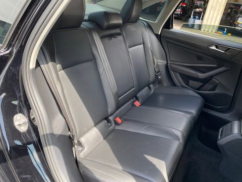 Used 2019 Volkswagen Jetta SE w/ Cold Weather Package image 21