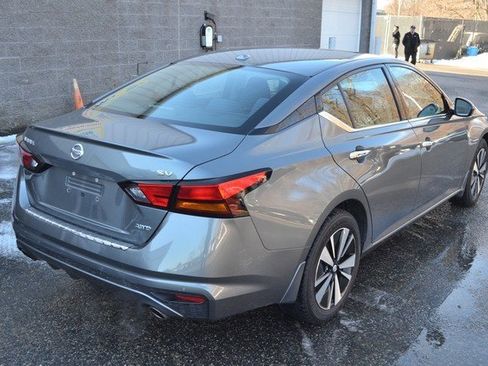 Used 2020 Nissan Altima 2.5 SV image 8