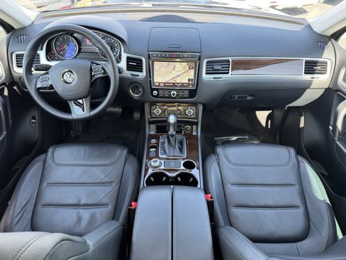 Used 2015 Volkswagen Touareg VR6 AWD/4WD image 31