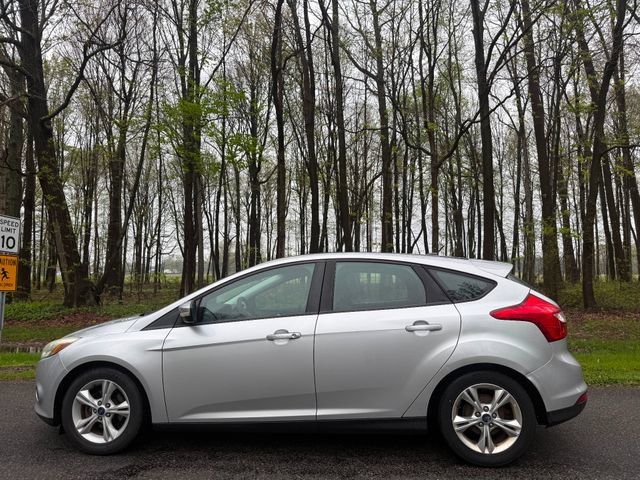 Used 2014 Ford Focus SE FWD image 2