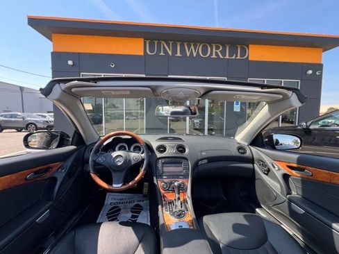 Used 2009 Mercedes-Benz SL 550 w/ Premium I Pkg image 25