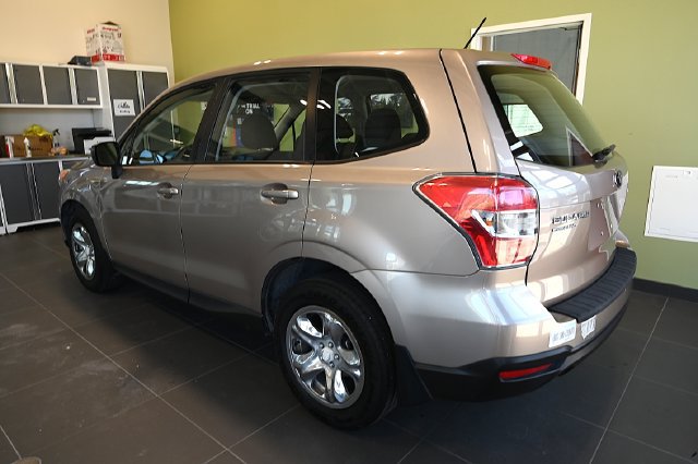 Used 2014 Subaru Forester 2.5i AWD/4WD image 9