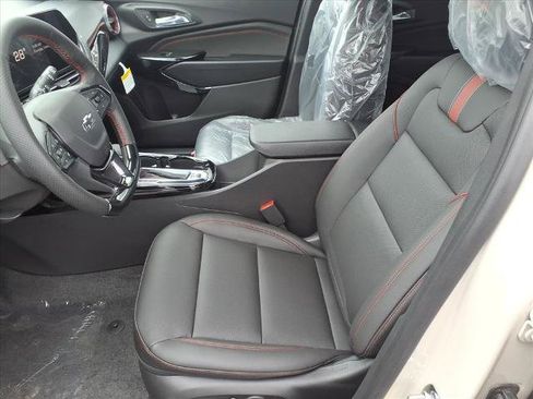 New 2026 Chevrolet Trax RS w/ Driver Confidence Package FWD image 5