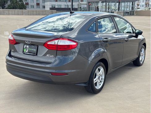 Used 2019 Ford Fiesta SE image 8