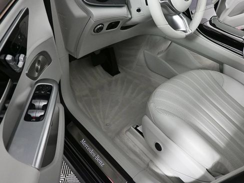 Used 2023 Mercedes-Benz EQE 500 4MATIC SUV image 9