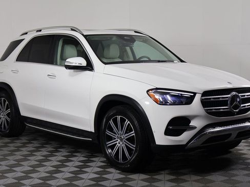 Certified 2024 Mercedes-Benz GLE 450 4MATIC image 3
