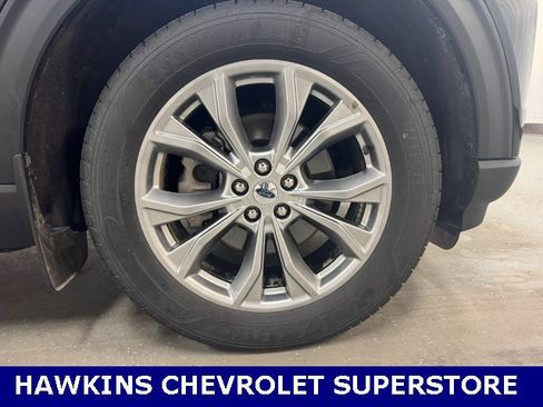 Used 2023 Ford Explorer Limited w/ Limited Technology Package image 43