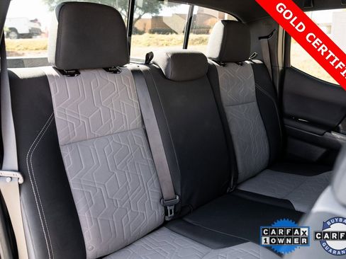 Used 2022 Toyota Tacoma TRD Sport w/ Technology Package image 29