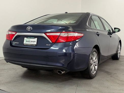 Used 2017 Toyota Camry SE FWD image 9