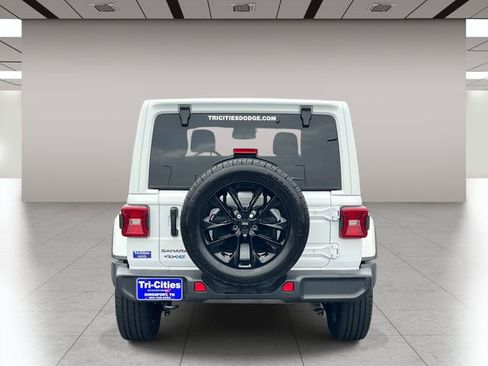 Certified 2025 Jeep Wrangler Unlimited Sahara AWD/4WD image 4