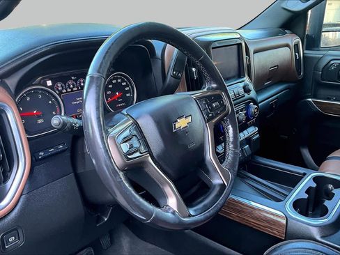 Used 2022 Chevrolet Silverado 3500 High Country w/ Technology Package AWD/4WD image 18