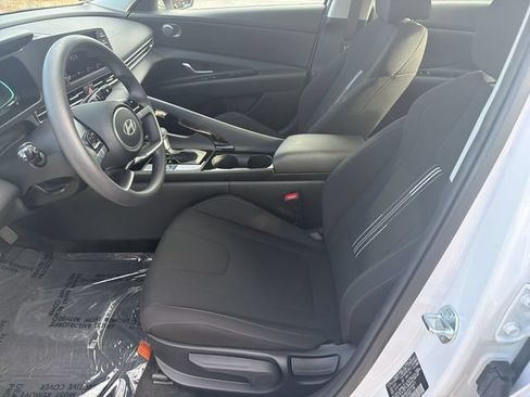 Certified 2026 Hyundai Elantra Hybrid FWD image 9