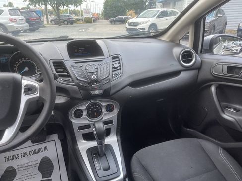 Used 2019 Ford Fiesta SE FWD image 18