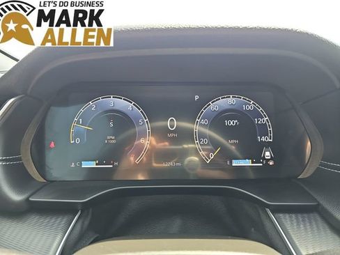 Used 2024 Jeep Grand Cherokee Laredo w/ Luxury Tech Group I AWD/4WD image 11