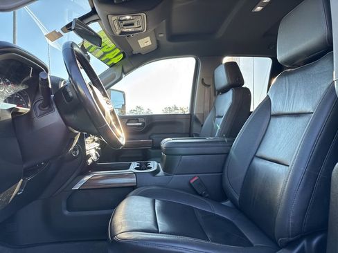 Used 2022 Chevrolet Silverado 3500 LT w/ Convenience Package image 16