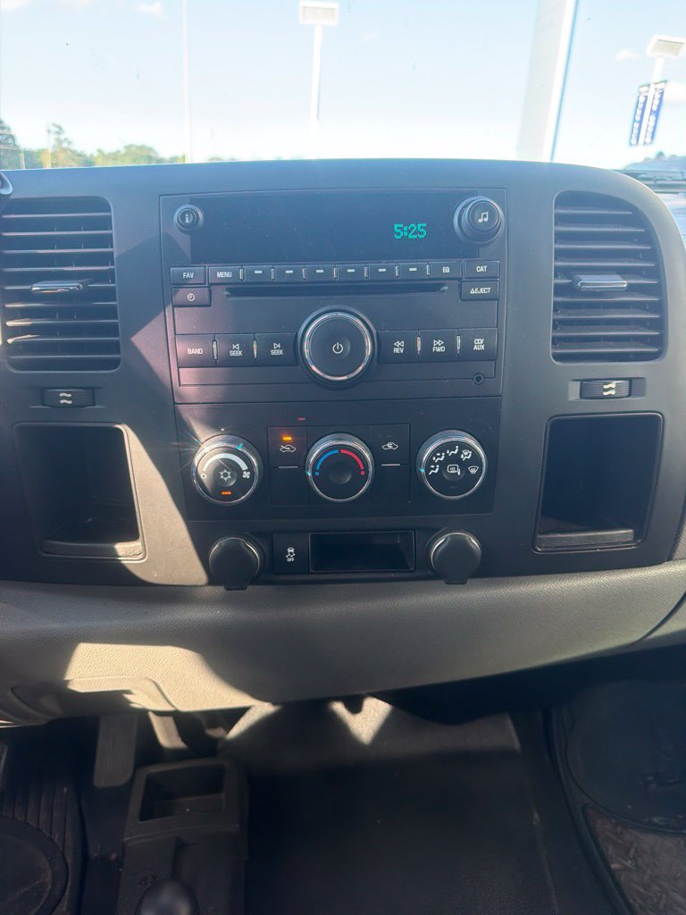 Used 2013 GMC Sierra 2500 W/T AWD/4WD image 13