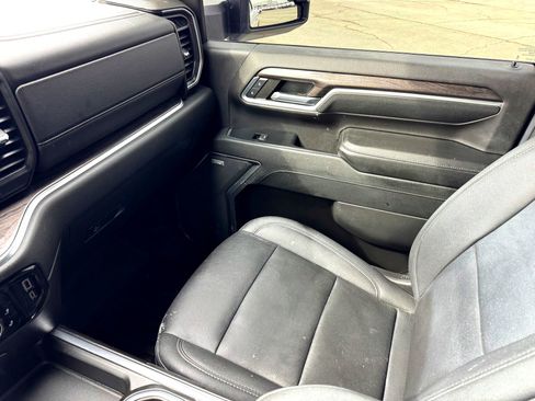 Used 2024 Chevrolet Silverado 2500 LTZ w/ LTZ Plus Package image 32