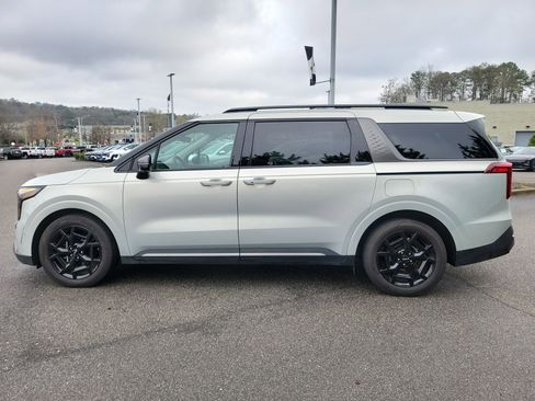 Used 2025 Kia Carnival SX image 25