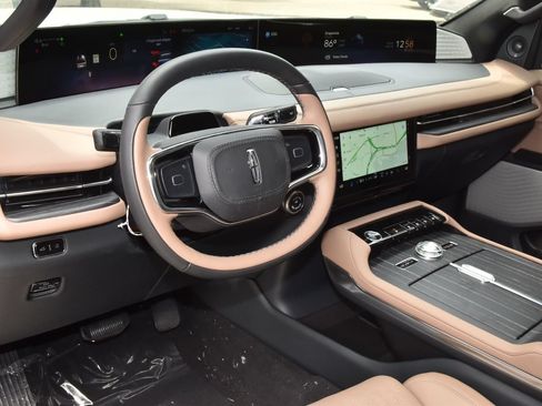 New 2026 Lincoln Navigator L Black Label AWD/4WD image 39