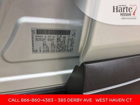 Certified 2025 Nissan Rogue SV image 60