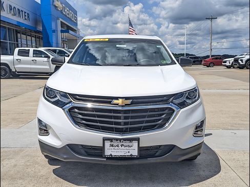 Used 2020 Chevrolet Equinox LS w/ LPO, Cargo Package AWD/4WD image 11