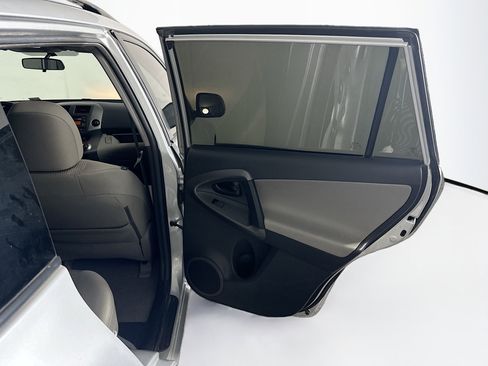 Used 2012 Toyota RAV4 4WD w/ Value Pkg image 27