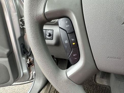 Used 2016 Chevrolet Traverse LS FWD image 21