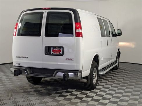 Used 2024 GMC Savana 2500 w/ Driver Convenience Package image 6