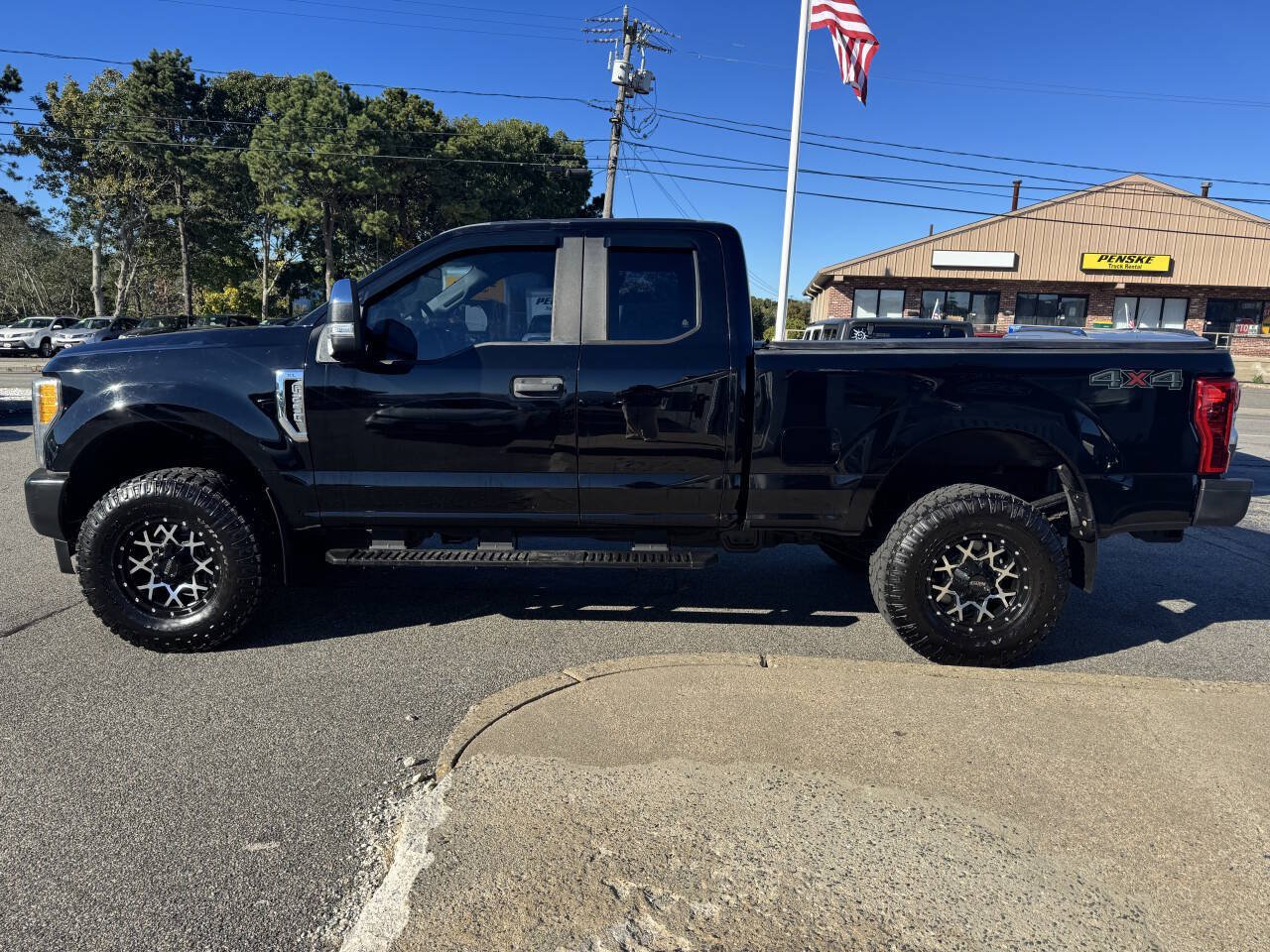 Used 2017 Ford F250 XL w/ Power Equipment Group AWD/4WD image 5