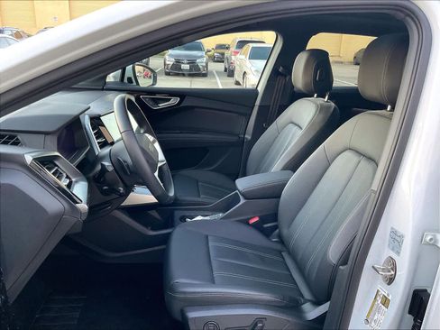 Certified 2024 Audi Q4 e-tron Premium Plus w/ Premium Plus image 22