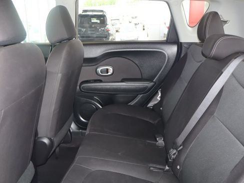 Used 2018 Kia Soul FWD image 28