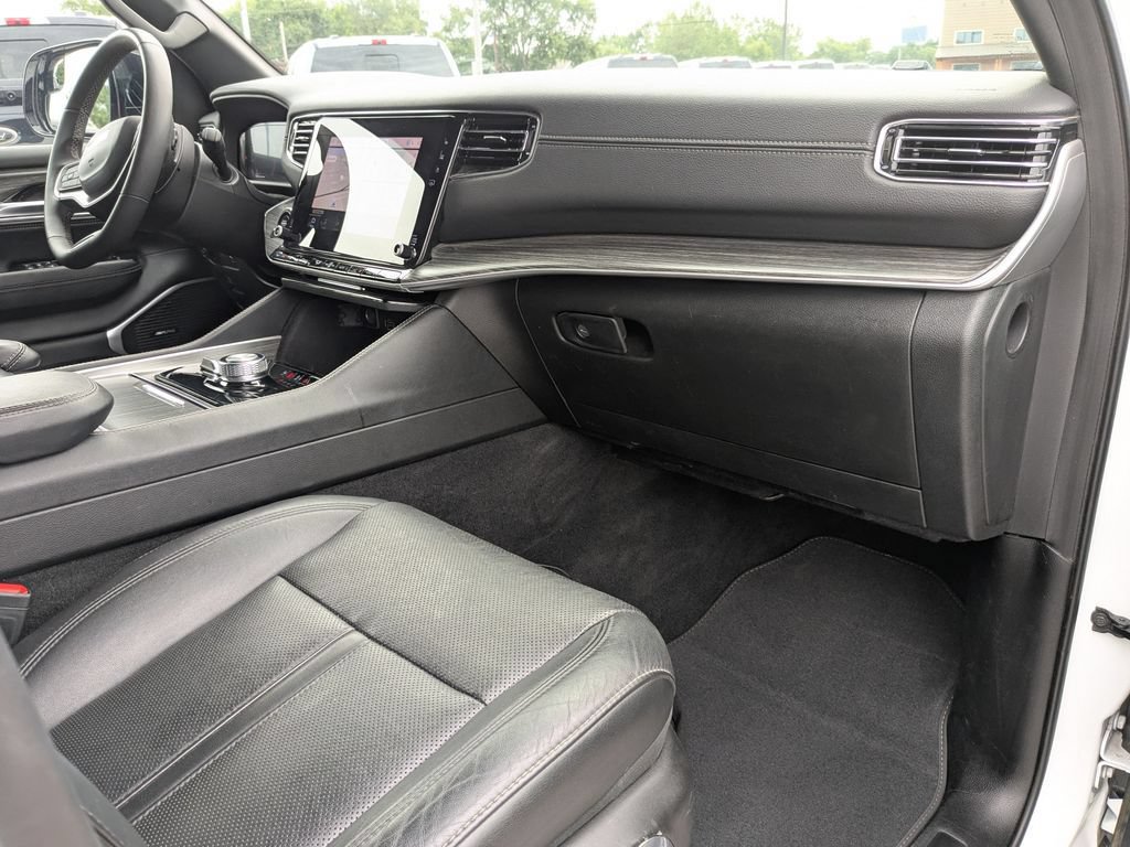 Used 2024 Jeep Wagoneer Series II AWD/4WD image 6