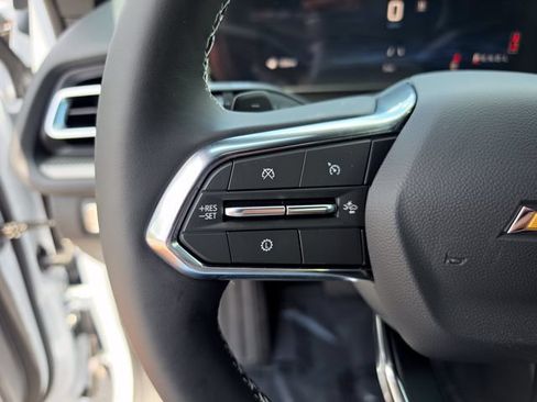 New 2026 Chevrolet Traverse LT w/ Driver Confidence Package FWD image 32