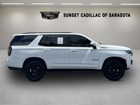 Used 2022 Chevrolet Tahoe Z71 w/ Luxury Package AWD/4WD image 3